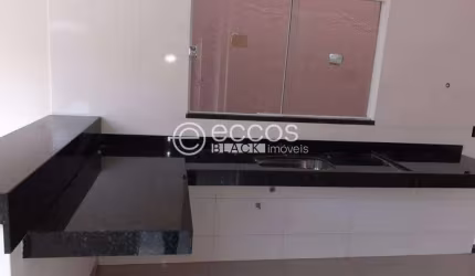Casa à venda, 2 quartos, 1 suíte, 1 vaga, Alto Umuarama - Uberlândia/MG
