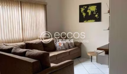 Casa à venda, 3 quartos, 1 suíte, 4 vagas, Lagoinha - Uberlândia/MG
