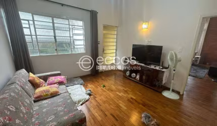 Casa para aluguel, 3 quartos, 1 suíte, 2 vagas, Lídice - Uberlândia/MG