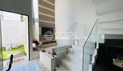 Casa à venda, 4 quartos, 1 suíte, 2 vagas, Jardim Patrícia - Uberlândia/MG