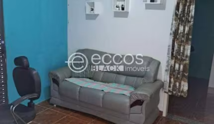 Casa à venda, 6 quartos, 2 suítes, 3 vagas, Custódio Pereira - Uberlândia/MG