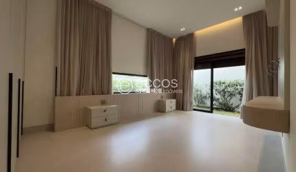 Casa em condomínio à venda, 3 quartos, 3 suítes, 2 vagas, Nova Uberlândia - Uberlândia/MG