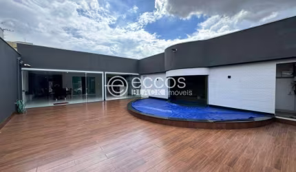 Casa à venda, 3 quartos, 3 suítes, 5 vagas, Brasil - Uberlândia/MG