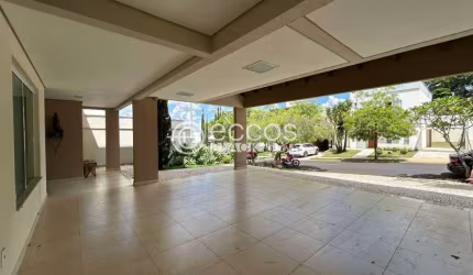 Casa em condomínio à venda, 4 quartos, 4 suítes, 3 vagas, Lagoinha - Uberlândia/MG