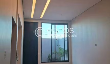 Casa à venda, 3 quartos, 3 suítes, 4 vagas, Grand Ville - Uberlândia/MG