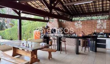 Casa à venda, 3 quartos, 2 suítes, 10 vagas, Solar - Igarapé/MG