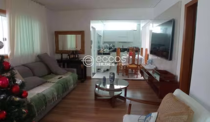 Casa à venda, 2 quartos, 1 suíte, 2 vagas, Colégio Batista - Belo Horizonte/MG