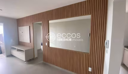 Apartamento para aluguel, 2 quartos, 1 suíte, 2 vagas, Segismundo Pereira - Uberlândia/MG
