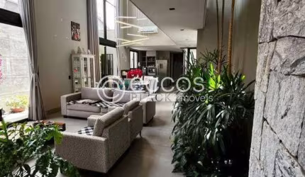 Casa à venda, 3 quartos, 3 suítes, 4 vagas, Novo Mundo - Uberlândia/MG