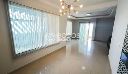 Casa à venda, 3 quartos, 1 suíte, 3 vagas, Alto Umuarama - Uberlândia/MG