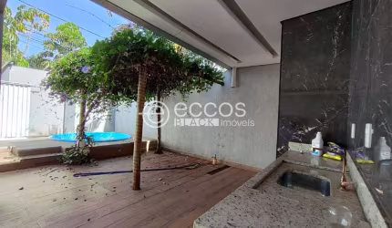 Casa à venda, 3 quartos, 1 suíte, 2 vagas, Granada - Uberlândia/MG