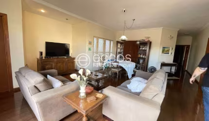 Casa à venda, 4 quartos, 1 suíte, 2 vagas, Residencial Estados Unidos - UBERABA/MG