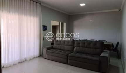 Casa à venda, 2 quartos, 1 suíte, 2 vagas, Leblon - UBERABA/MG