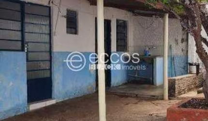 Casa à venda, 4 quartos, 1 suíte, 2 vagas, Lídice - Uberlândia/MG