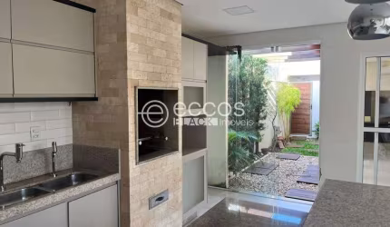 Casa em condomínio para aluguel, 3 quartos, 3 suítes, 2 vagas, Granja Marileusa - Uberlândia/MG