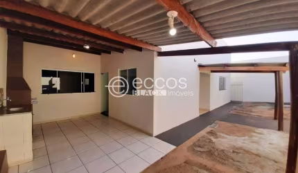 Casa para aluguel, 3 quartos, 1 suíte, 2 vagas, Osvaldo Rezende - Uberlândia/MG