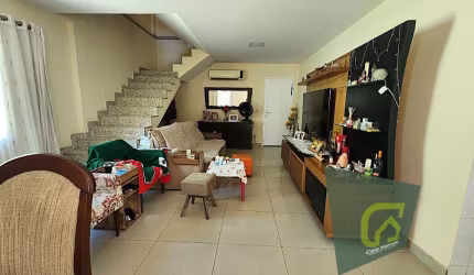 Casa Independente em Condomínio Fechado com Lazer, Segurança 24h e Lago Privativo – Mais de 450m² de área construída!