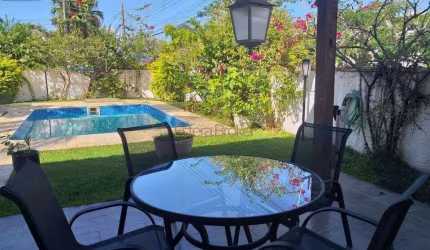 Casa à venda no bairro Martim de Sá - Caraguatatuba/SP