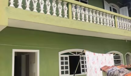 CASA COM 2 DORMITÓRIOS NA ESTUFA 2.