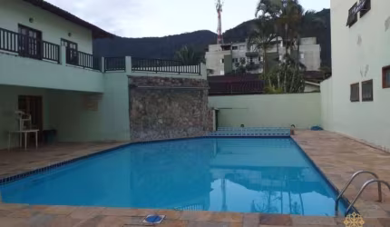 APARTAMENTO COM 2 DORMITÓRIOS NO SACO DA RIBEIRA.