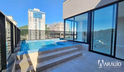 Cobertura triplex com 3 suítes na Fazenda em Itajaí