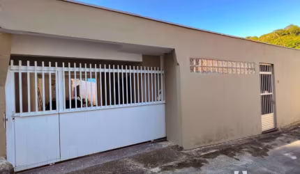 Casa com 3 dormitórios no Bairro Fazenda em Itajaí
