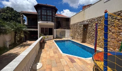 Casa à venda em Valinhos, Jardim Europa, com 3 quartos, com 234 m²