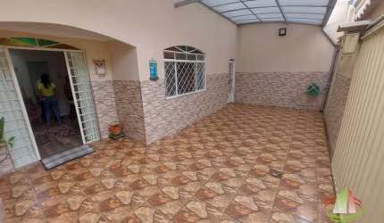 Casa com 2 dormitórios à venda, 85 m² por R$ 650.000,00 - Minascaixa - Belo Horizonte/MG