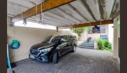 Sobrado à venda com 350m², 4 quartos e 2 vagas