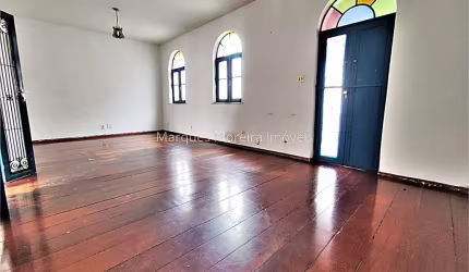 Oportunidade - Casa com 5 Quartos no Granbery!