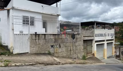 Excelente Casa e Loja no Bairro Borboleta