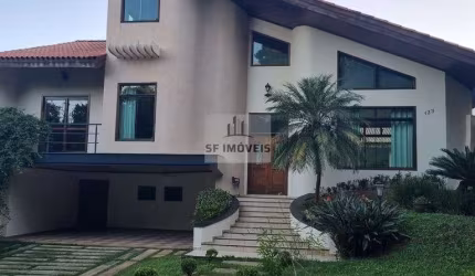 Belíssima casa de 392m², 4 suítes, para locação, no Granja Olga 3