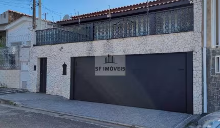 Ótima casa de 250m², 3 dormitórios, 2 suítes, à venda no Bairro do Trujillo