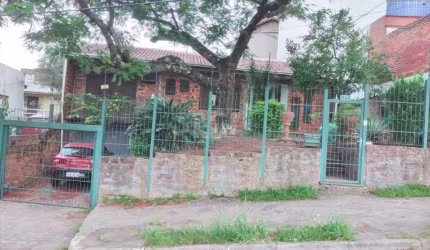 Casa para Venda - 140m², 2 dormitórios, sendo 1 suites, 2 vagas - Medianeira