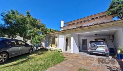 Casa de 4 dormitórios, bairro Espírito Santo