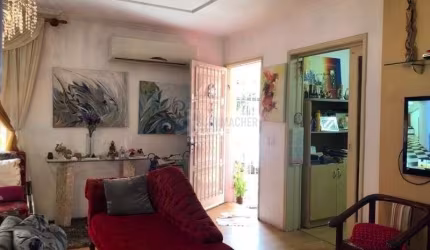Casa para Venda - 200m², 3 dormitórios, sendo 1 suites, 2 vagas - Chácara das Pedras