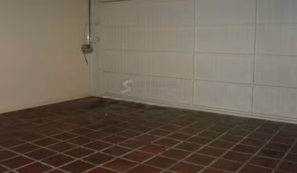 Casa para Venda - 216m², 3 dormitórios, sendo 1 suites, 2 vagas - Centro