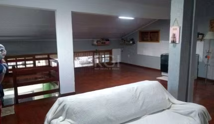 Casa para Venda - 160m², 3 dormitórios, sendo 1 suites, 4 vagas - Querência