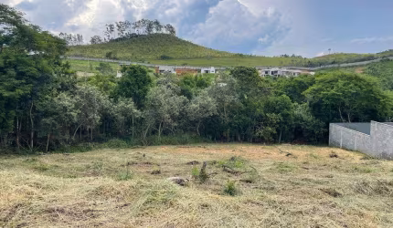 Terreno à venda no Jardim Pinheiro, Arujá  por R$ 380.000