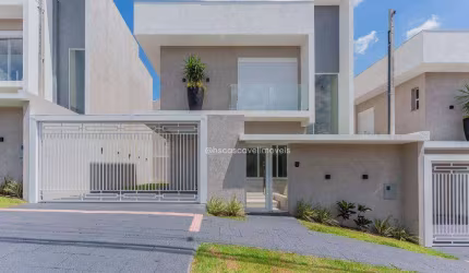 Sobrado com 3 suítes  à venda, 134 m² por R$ 930.000,00- Claudete - Cascavel/PR