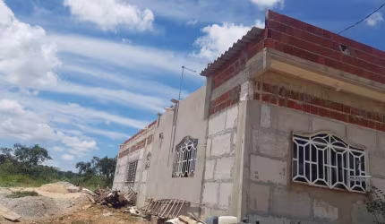Casa para Venda em Brasília, Riacho Fundo I, 2 dormitórios, 1 suíte, 2 banheiros, 2 vagas