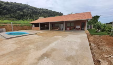 Casa para Venda em Juiz de Fora, Humaitá, 3 dormitórios, 1 suíte, 3 banheiros