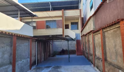 Casa para Locação em Juiz de Fora, Santos Anjos, 3 dormitórios, 1 suíte, 2 banheiros, 2 vagas