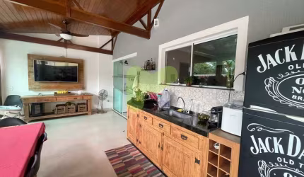 Casa à venda, 3 quartos, 1 suíte, 2 vagas, Granja dos Cavaleiros - Macaé/RJ