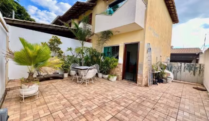 Casa geminada à venda, 2 quartos, 2 vagas, Santa Amélia - Belo Horizonte/MG