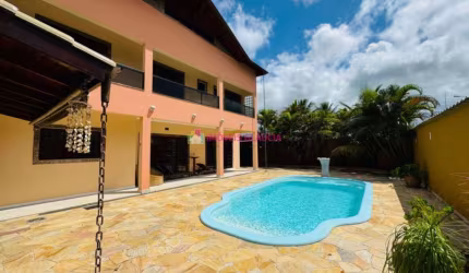 Sobrado com 4 dormitórios sendo 3 suítes, piscina e área gourmet, 247m2 no Pontal Santa Marina à venda em Caraguatatuba/SP
