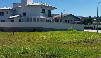 Lote de Esquina 603,45 m² em Sto Amaro SC