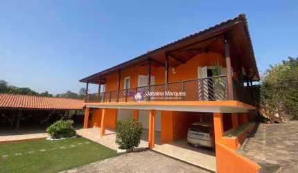 Chácara à 5 min. da Rod. Castelo Branco, aceita financiamento, com 4 dormitórios, 5731 m² por R$ 1.500.000 - Viçoso - Araçariguama/SP