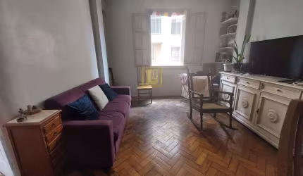 Apartamento três Quartos No Centro
