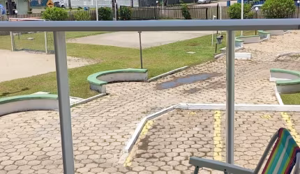 Oportunidade pertinho da praia  em excelente condomínio